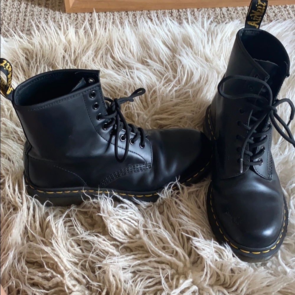 DR. Air water martens